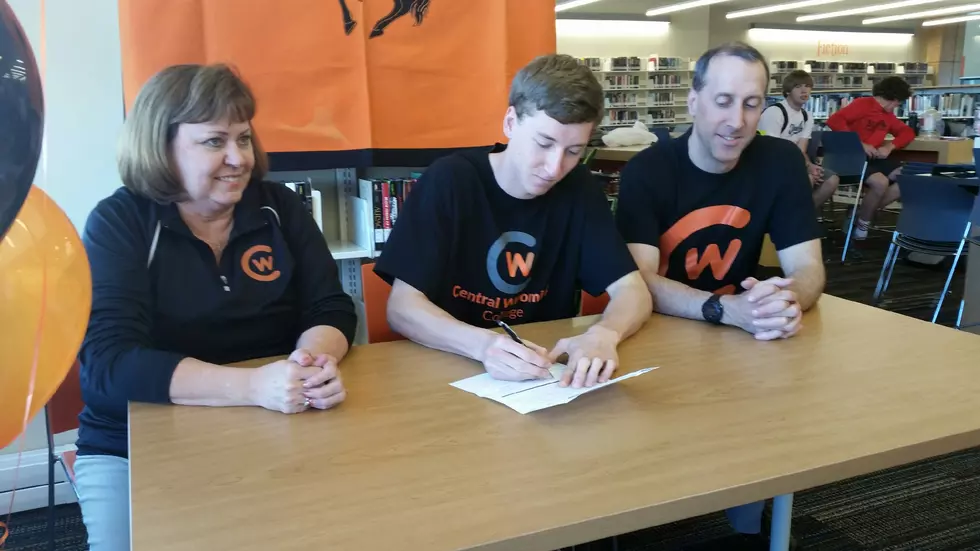 NC's Switzer Signs With Central Wyoming