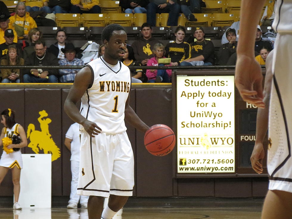 Late Surge Propels Wyoming Cowboys to 10-0