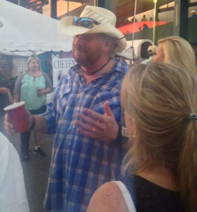 Kenny Chesney and Toby Keith Lookalikes Fool Fans At Cheyenne Frontier Days