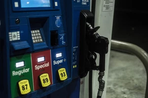 Wyoming Gas Prices Continue to Take Steady Drop Ahead of Christmas