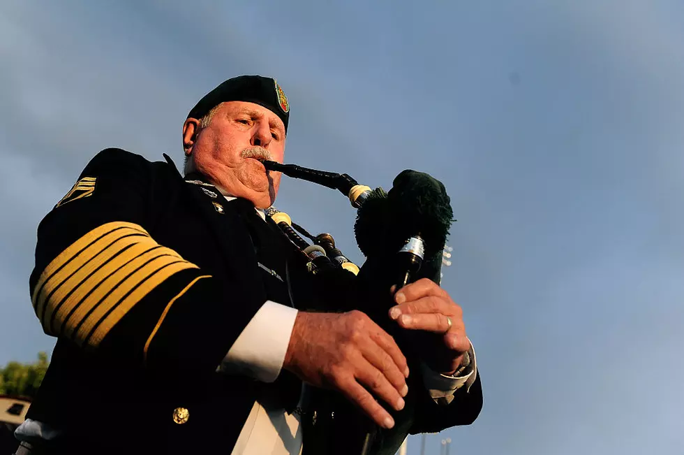 Montana Bagpiper Jams Out in Traffic Jam