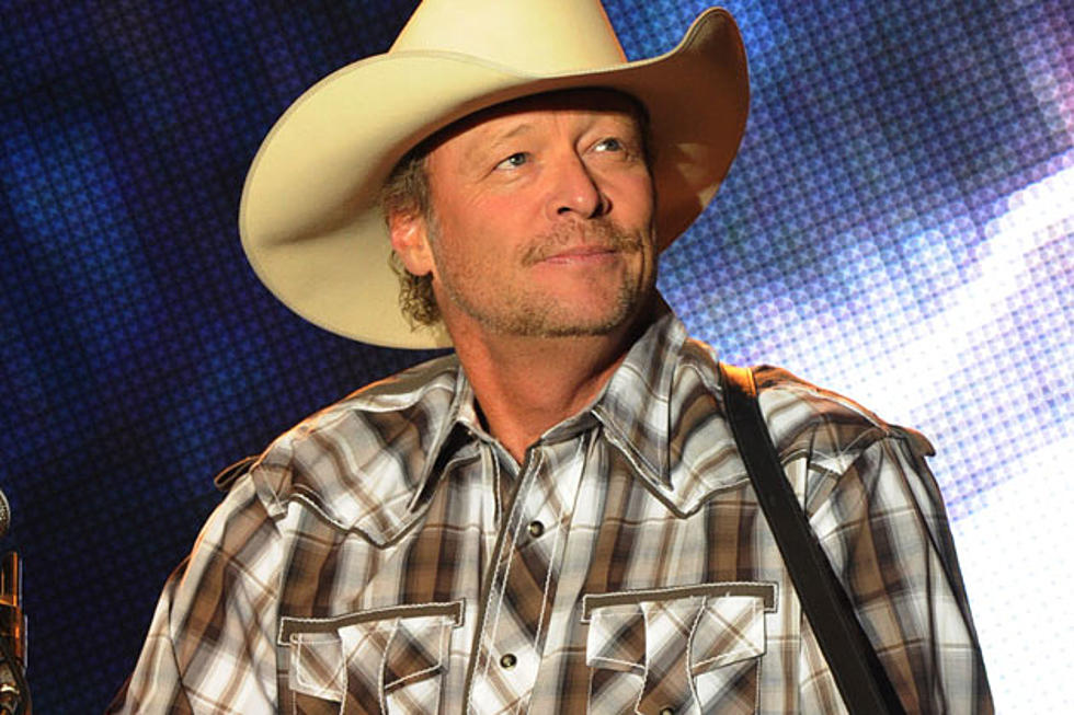 Alan Jackson Raises $152K for the Town of Mineral, Va.