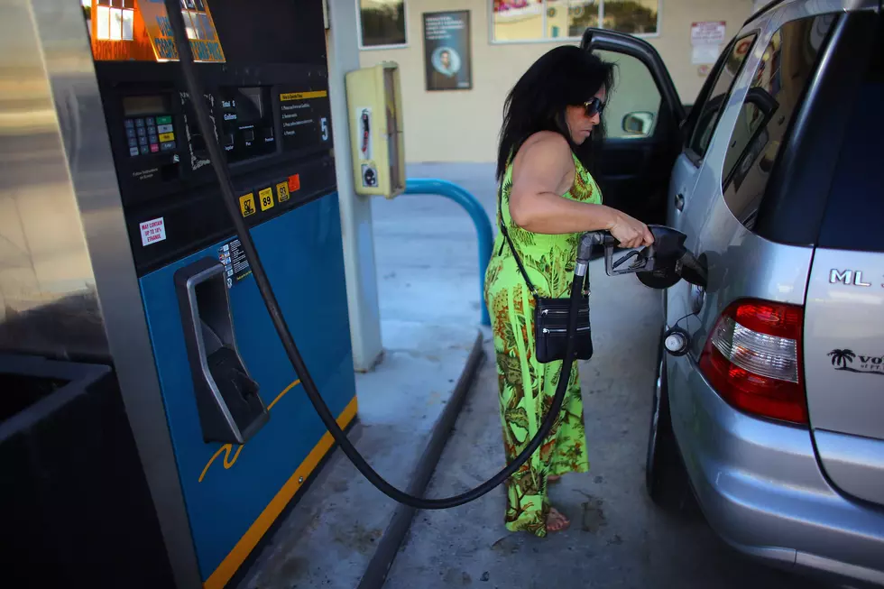 Ladies, Don&#8217;t Let A Slider Steal From You At The Pump! [VIDEO]