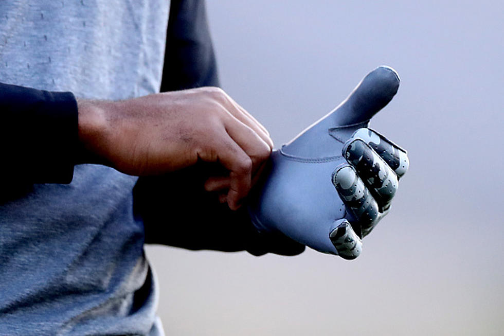 Black Man Invents Gloves That Turn Sign Language Into Audio