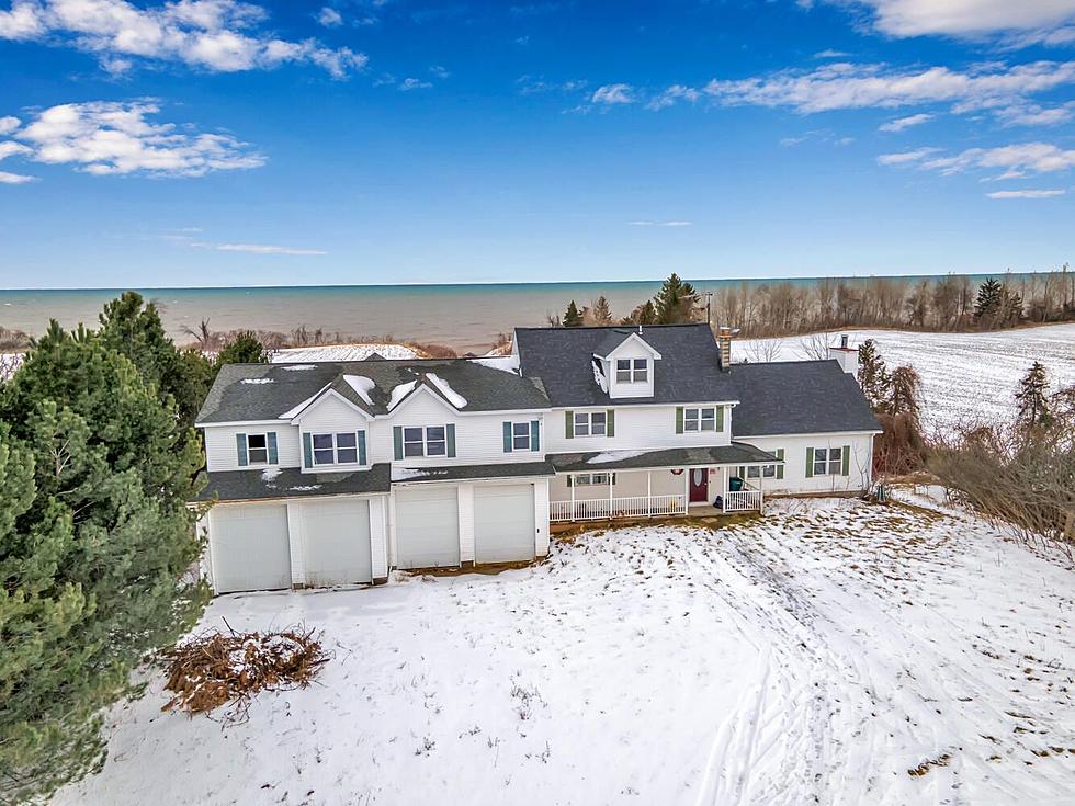Check Out This Amazing Lakeside House For Sale In Niagara County