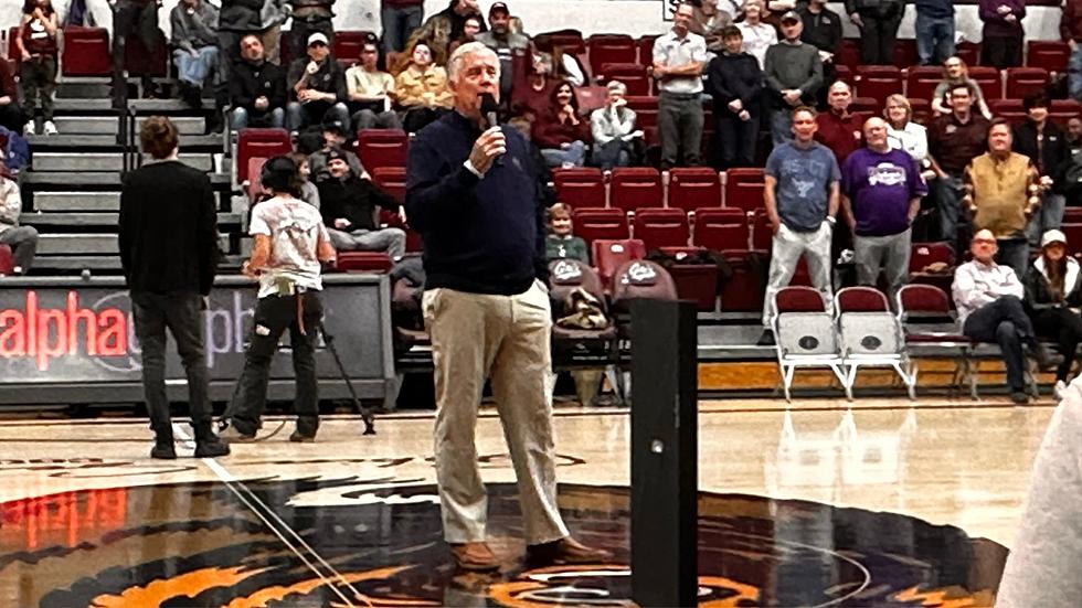 Griz Hoops honors legendary coach Mike Montgomery