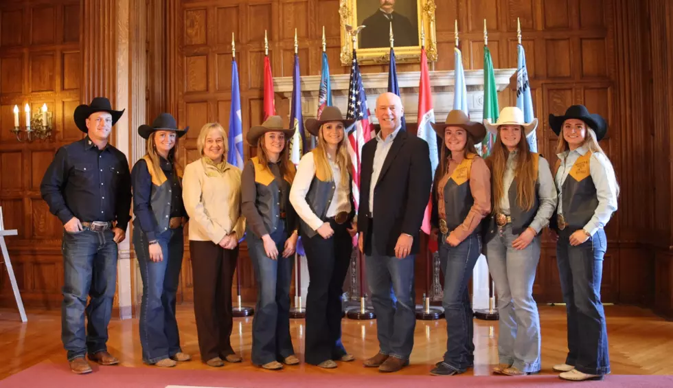 Gov honors rodeo team