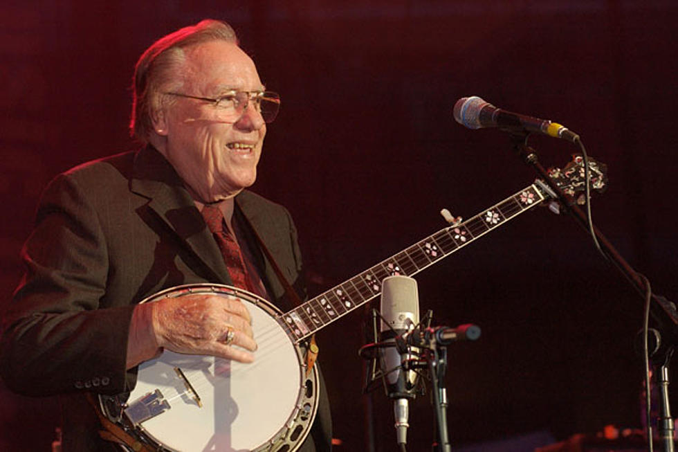 Thousands Remember the Life of Earl Scruggs at Public Funeral