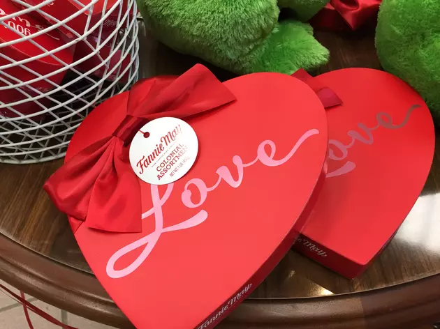 Flowers, Candles and Much, Much More for Valentine&#8217;s Day from Flowers By Ramons [SPONSORED]