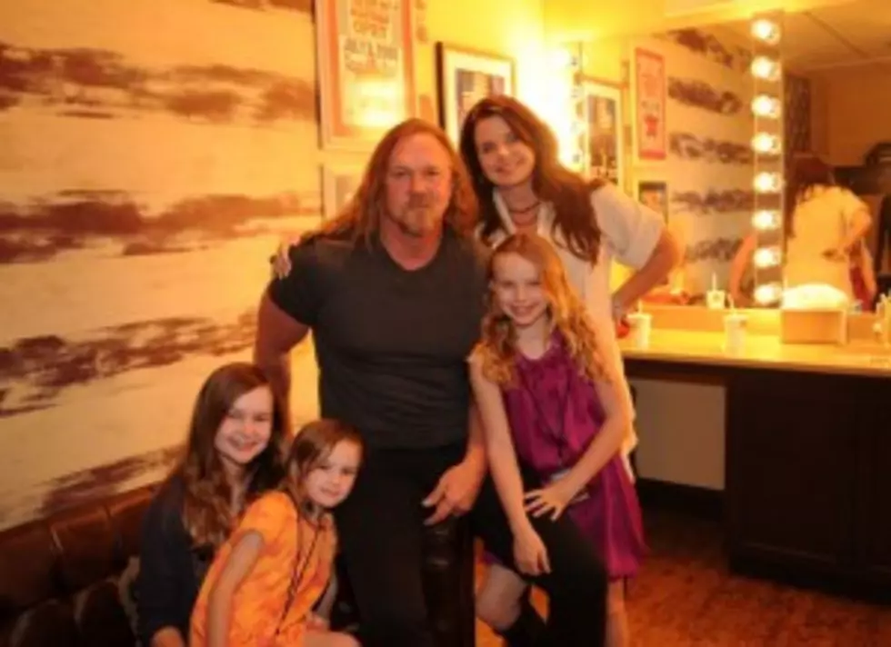 Trace Adkins Loses House To Fire [VIDEO]