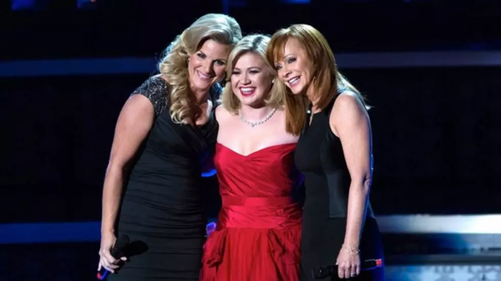 How Was &#8216;Kelly Clarkson&#8217;s Cautionary Christmas Music Tale&#8217;? &#8212; We Missed It!