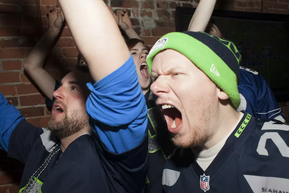 How Seahawks Fans Handle an Unruly Broncos Fan [VIDEO]