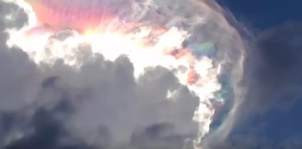 Super Cool Mysterious Rainbow Cloud in Costa Rica [VIDEO]