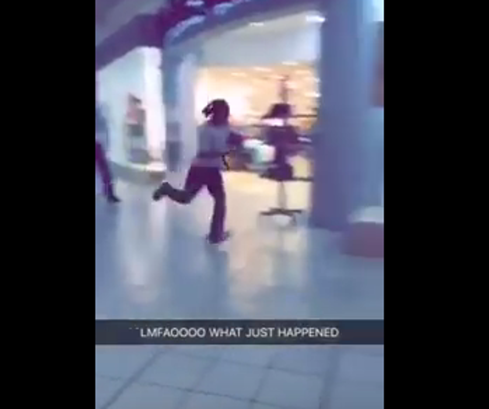 Woman Trips Mall Thief Like a Ninja! [VIDEO]