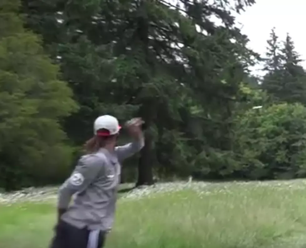 See the Most Amazing Frisbee Golf Shot!