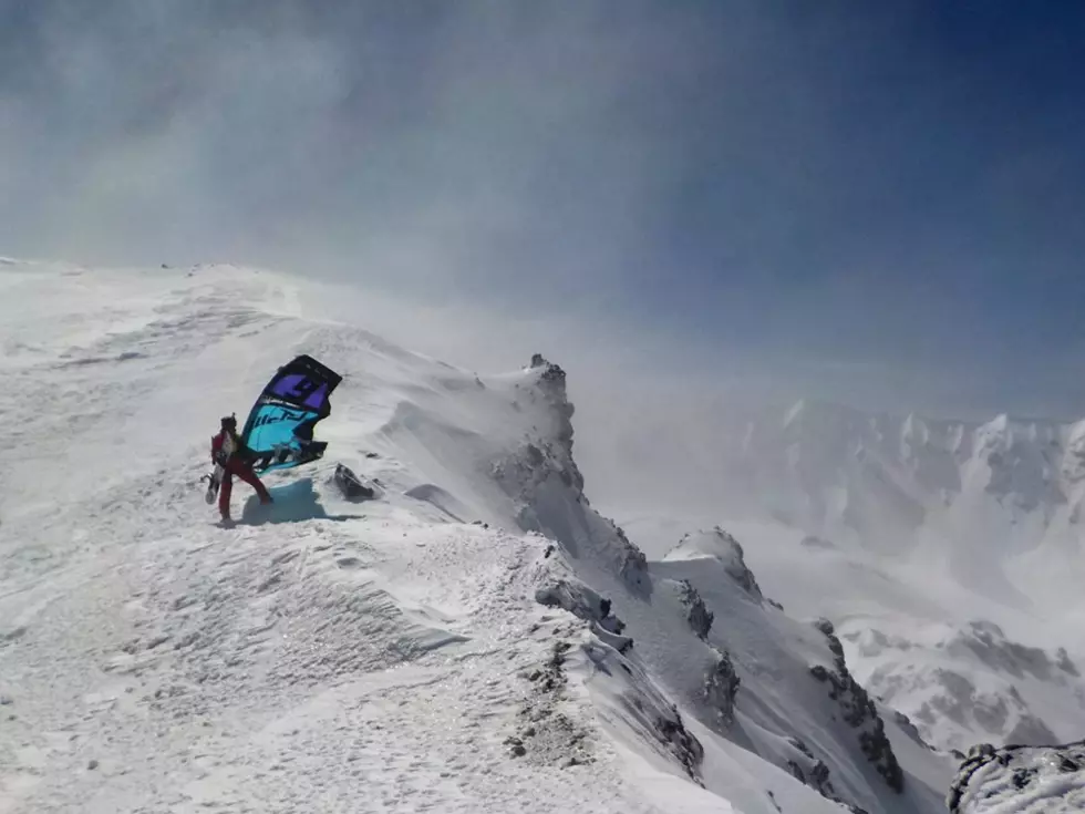 Tri-City Man Ascends Mount St. Helens Using a Kite! [VIDEO]
