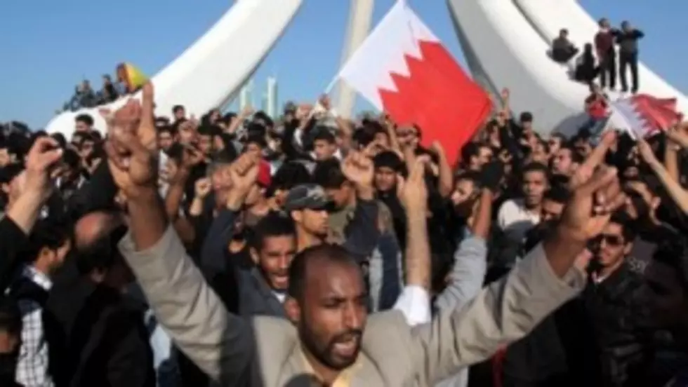 Thousands of Protesters Take Control of Bahrain&#8217;s Main Square