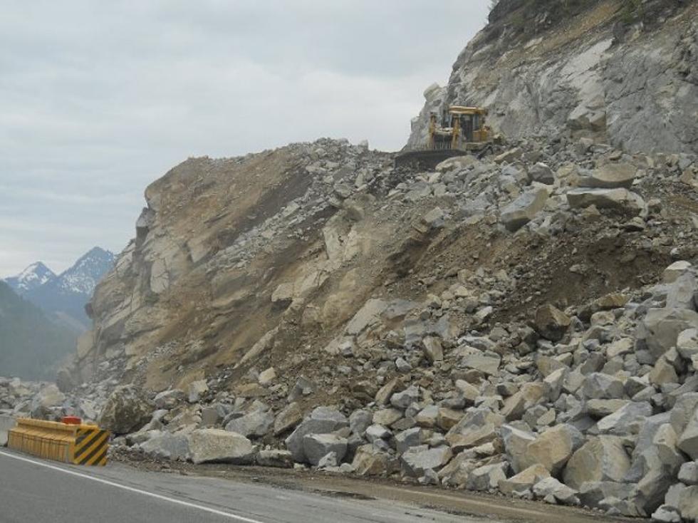 Snoqualmie Pass to Close for Rock Removal Saturday Morning