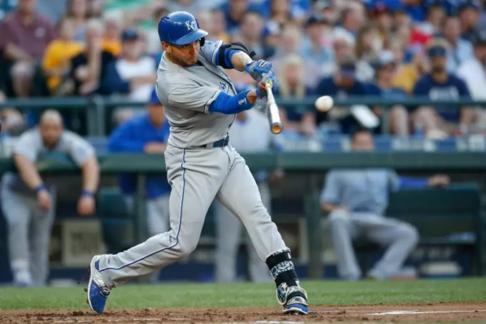 Moustakas, Infante Leads Royals Past Mariners 8-2