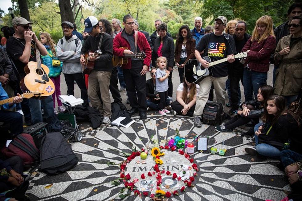 2,000 Form Human Peace Sign to Honor John Lennon in NYC