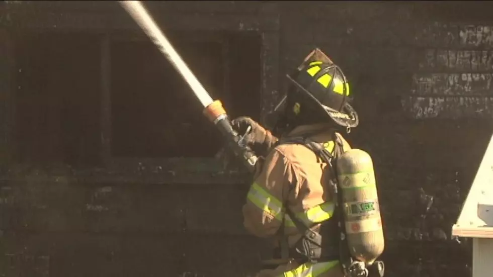 2 Injured as Crews Battle Fire at Apartments in Seattle Area