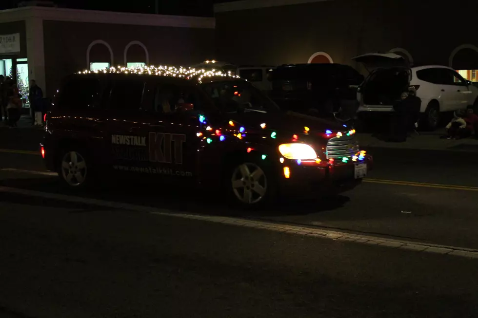Selah’s Third Annual Lighted Parade Brightens a Chilly Night [PHOTOS]