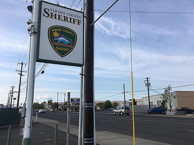 Yakima Cops Help Bring Deputy Home After Release From Hospital