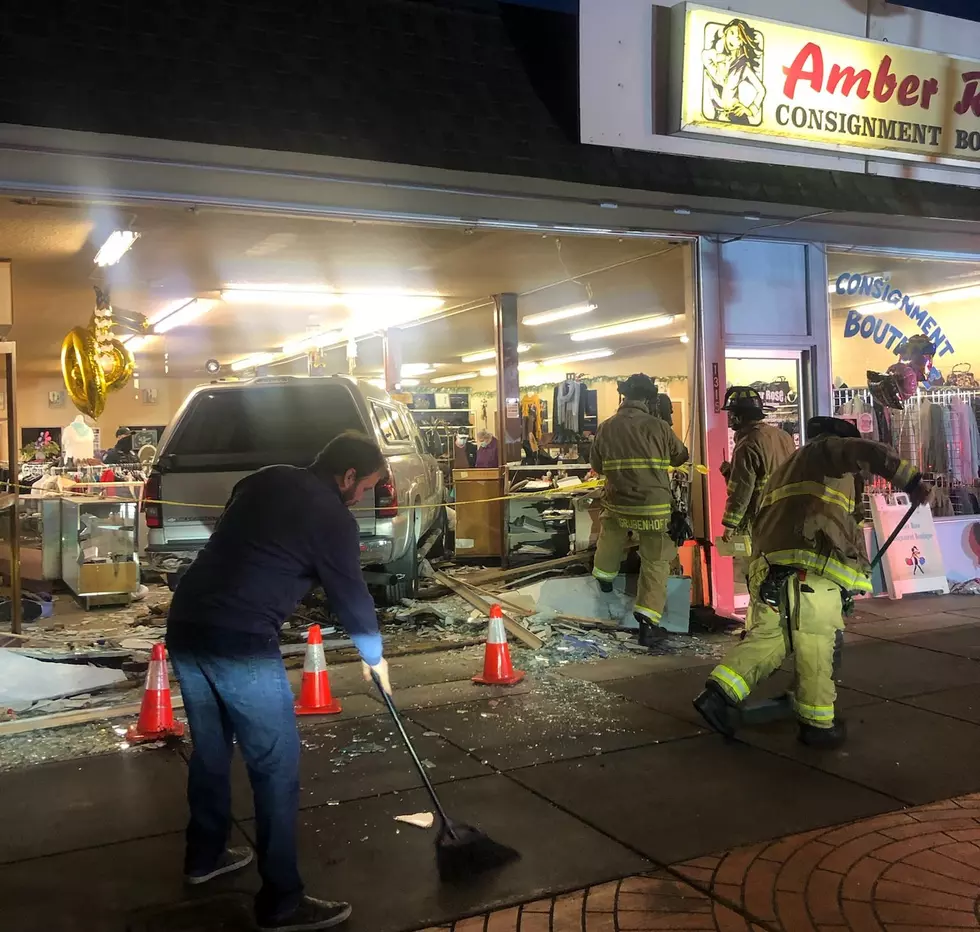 Richland store trying to reopen after vehicle mishap