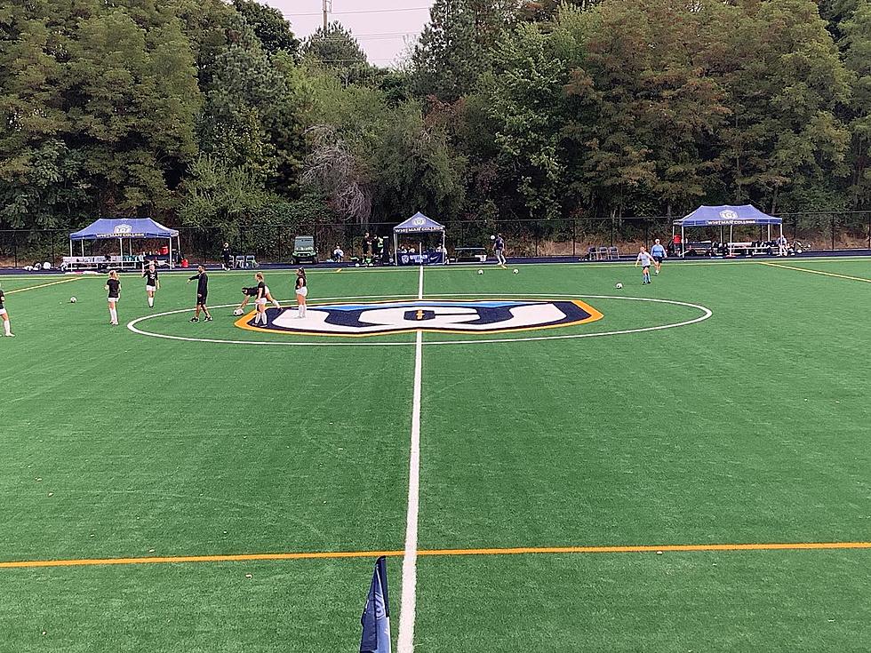 Whitman College Debuts New Athletic Field
