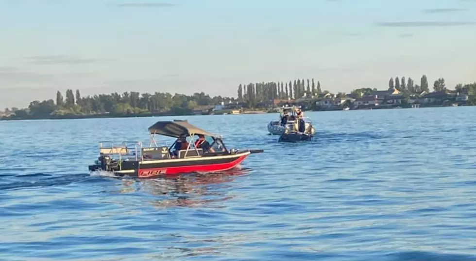 Grant County Sheriff’s Deputies Put Out Boat Fire on Moses Lake, Video of Incident Leading Up to Fire Goes Viral