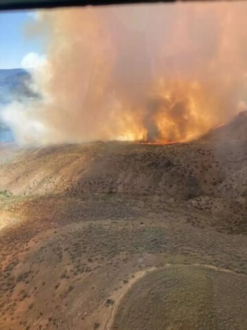 Large Brush Fire Burning South of Chelan Covers 750 Acres
