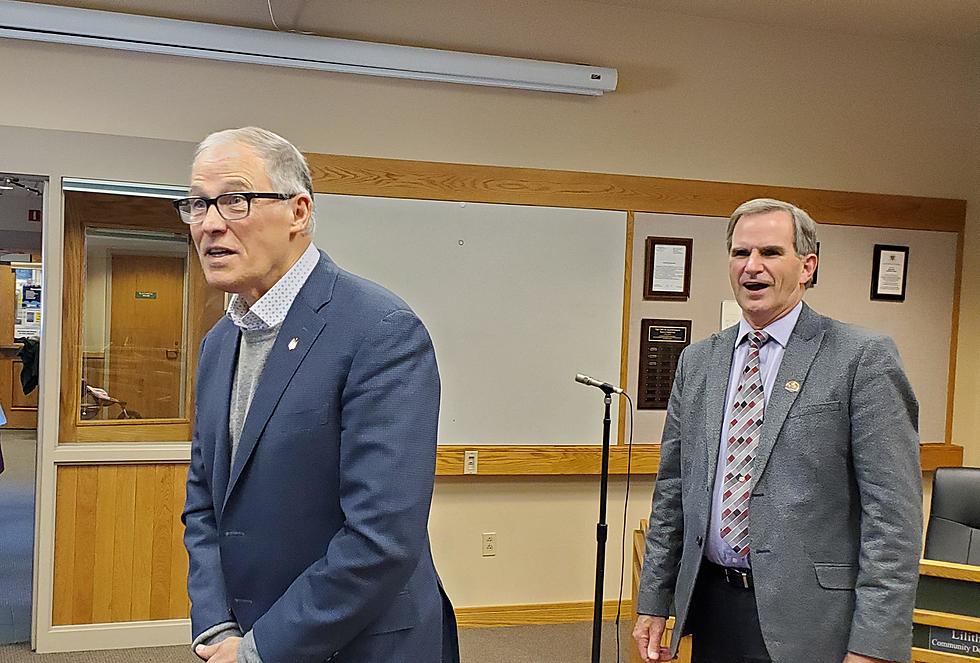 Governor Inslee Visits Leavenworth To Discuss Affordable Housing