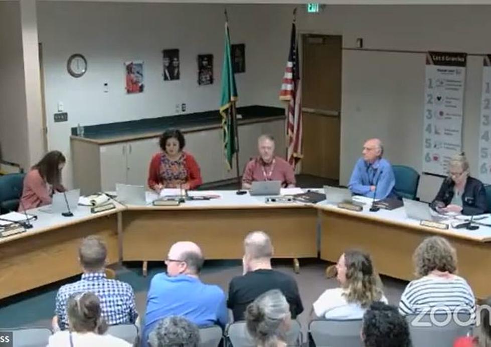 Group Against Book Bans Packs Wenatchee School Board Meeting