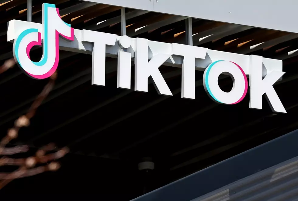 Is the right to “TikTok” protected by the Constitution.