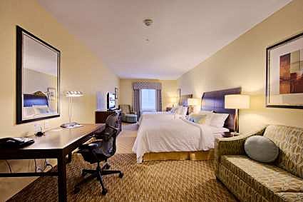 Hilton Garden Inn's king size bed room