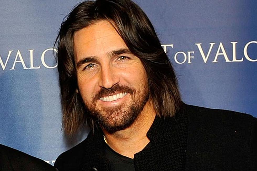 Jake Owen Scores Second Consecutive No. 1 Single With ‘Alone With You’