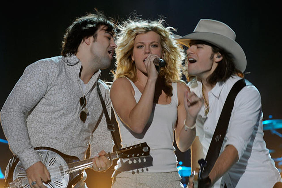 The Band Perry Own the Stage During ‘Postcard From Paris’ Performance at the 2012 CMT Music Awards