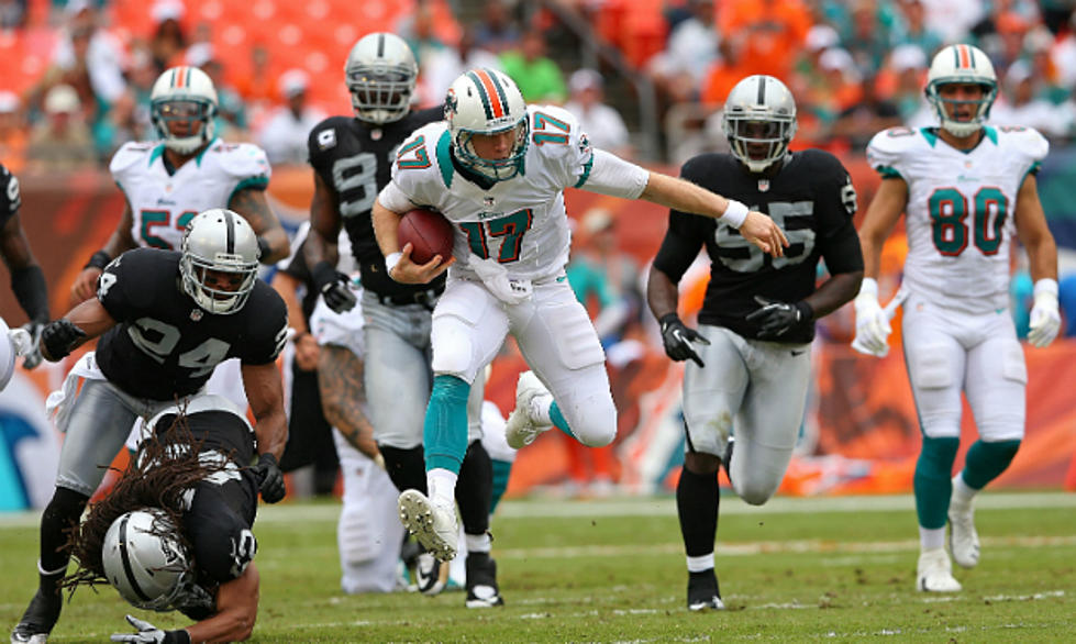 West Texas Native Ryan Tannehill Plays Better in 2nd NFL Start for Miami Dolphins, Beats Oakland Raiders 35-13