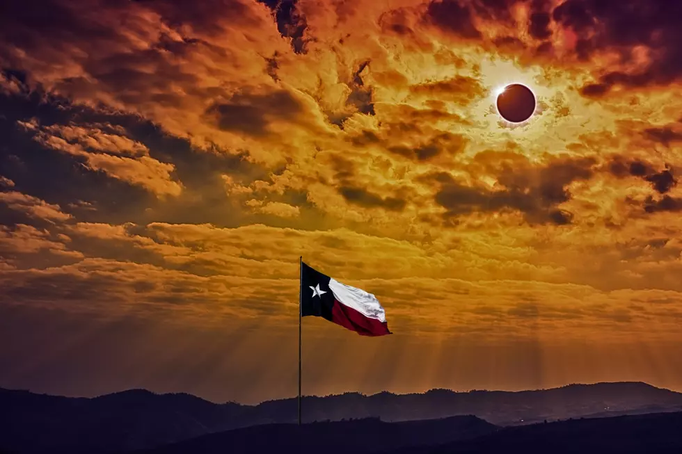 Top Tips: Catch the Eclipse in Texas With Unbeatable Lake Views!