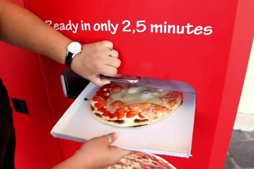 There’s A Vending Machine That Makes Fresh Pizza…