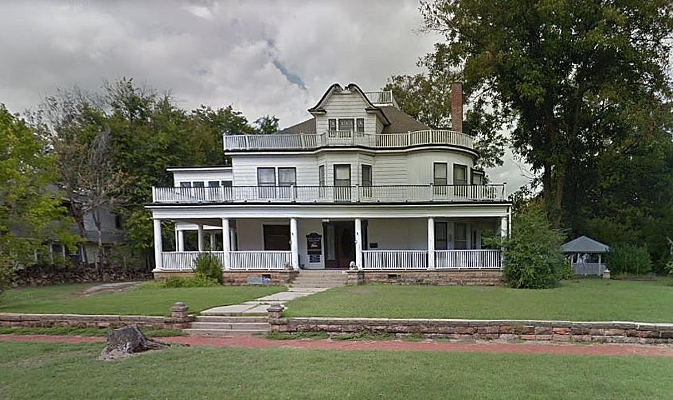Book a Stay at this Haunted Oklahoma Bed & Breakfast!