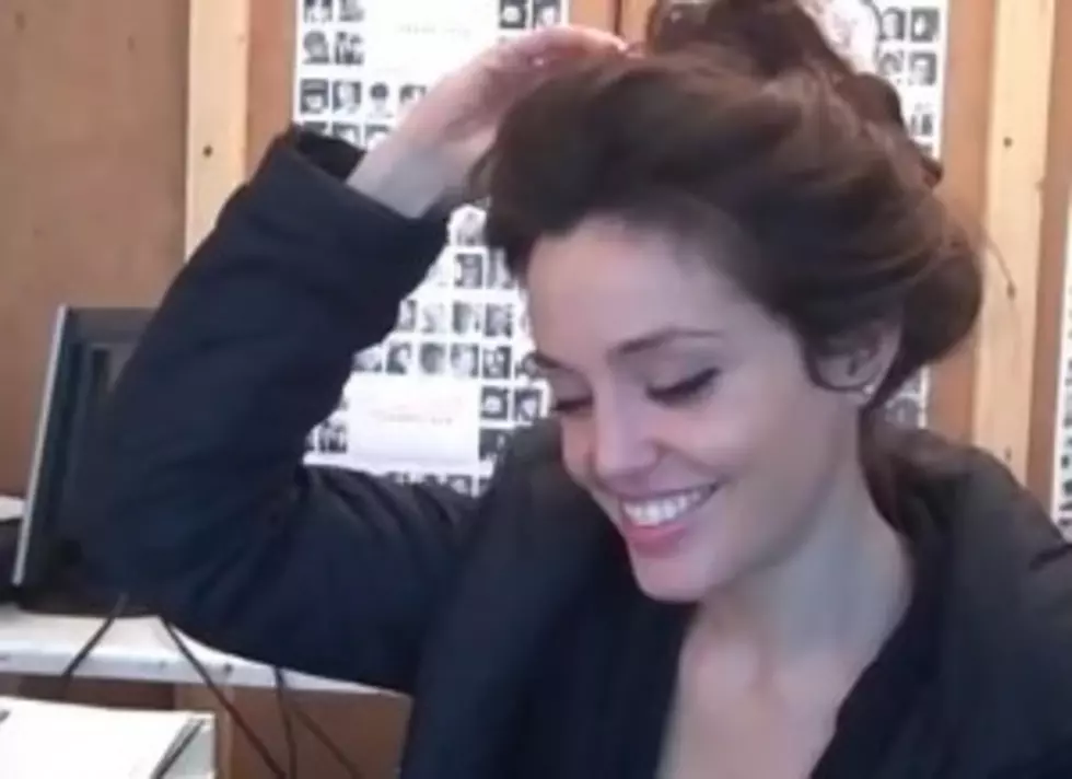 Clone-gelina Jolie [VIDEO]