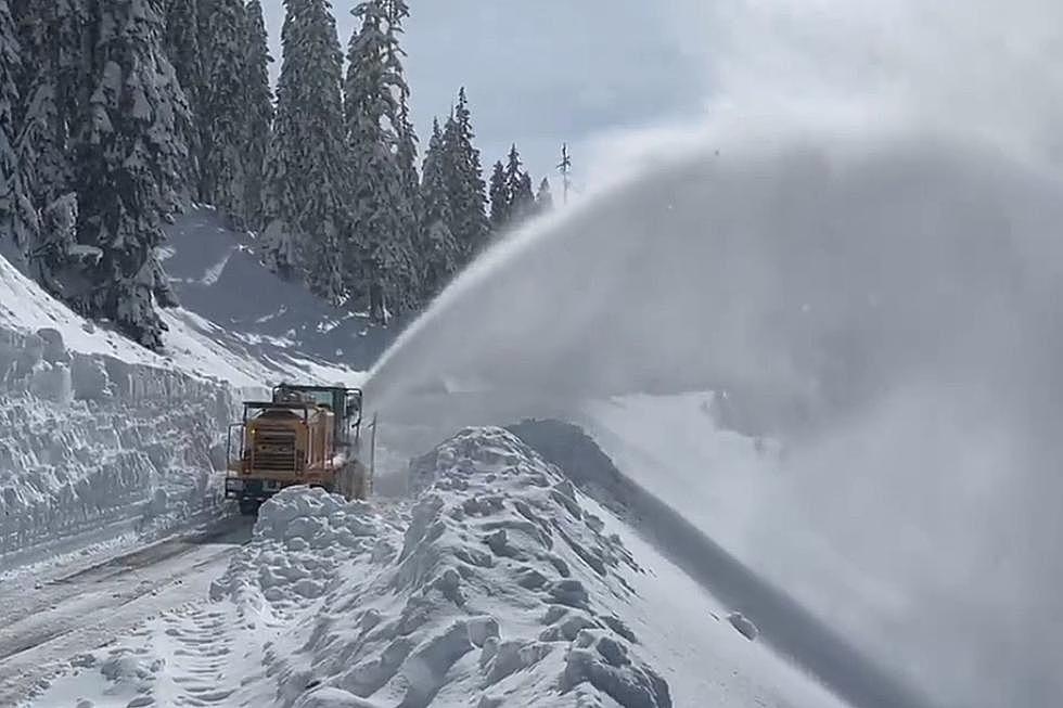 Watch Washington State Crews Dig Out From Under Mountains of Snow