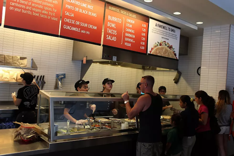 Chipotle First Fast Food Chain to Ax GMO&#8217;s