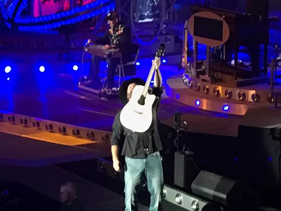 Garth Brooks Proves Once Again He is a Concert Legend