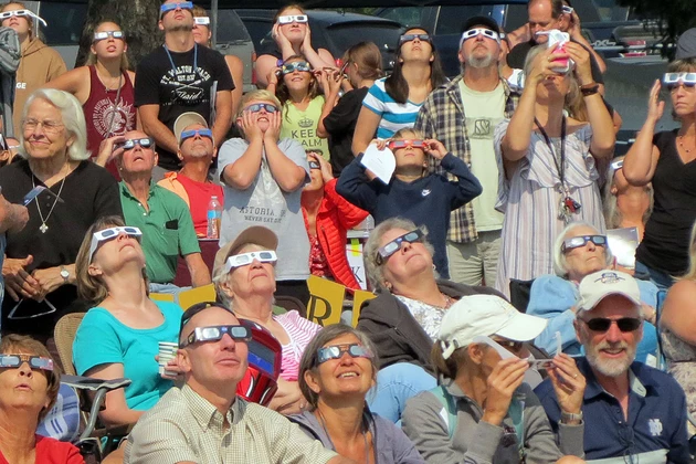 Hamilton&#8217;s Bitterroot College Hosts Hundreds for Eclipse