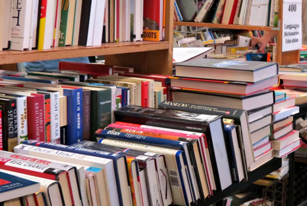 Hamilton’s Library Hosts Annual Book Sale