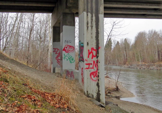 Graffiti at Hamilton&#8217;s Main Street Bridge will be Cleaned