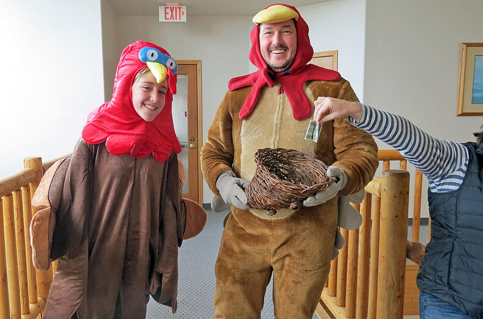 Terrific Turkeys Collect Coin for Food Banks