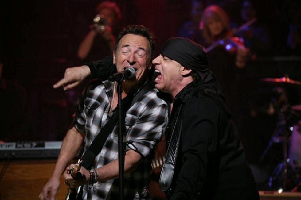 Bruce Springsteen Performs Two New Songs On ‘Late Night With Jimmy Fallon’